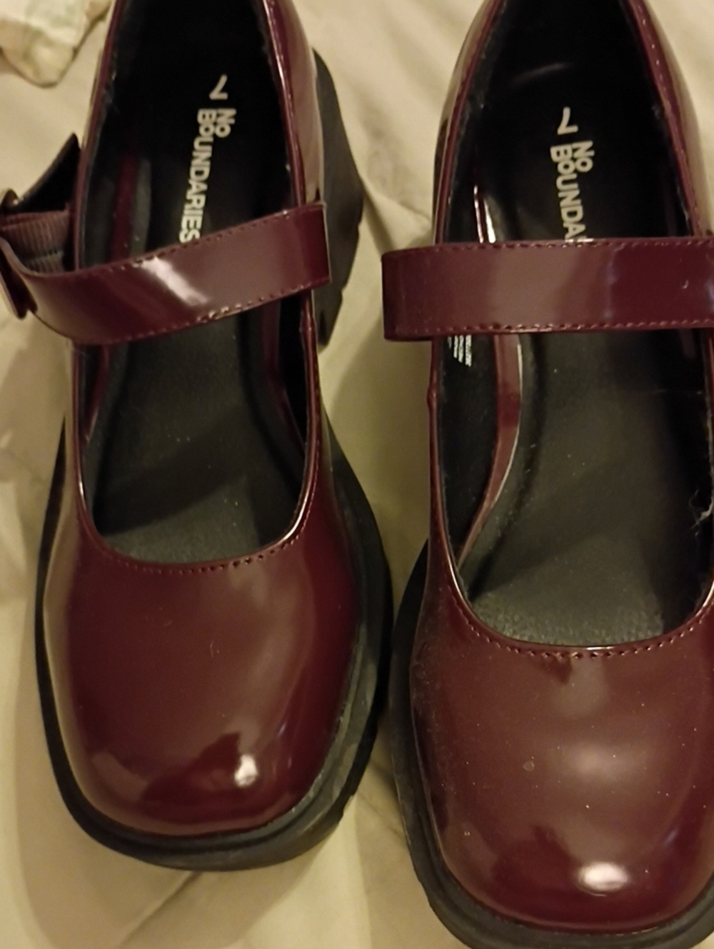 No Boundaries Women's Mary Jane Shoes - Burgundyvegan Patent Leather SZ 7